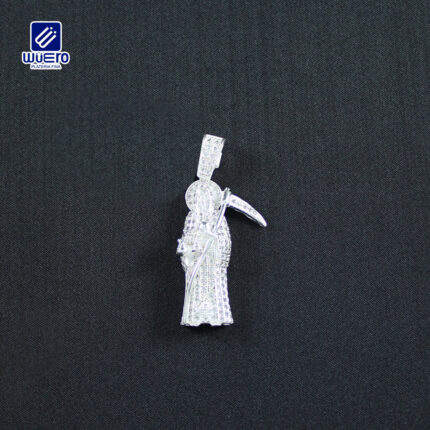 Dije Santa Muerte en plata .925 con asa con piedras 3.3 × 1.2 cm – Platería Wüero (cód. 5260)