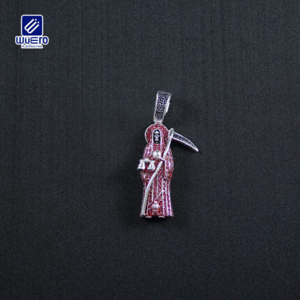 Dije Santa Muerte en plata .925 con asa con piedras 3.3 × 1.2 cm