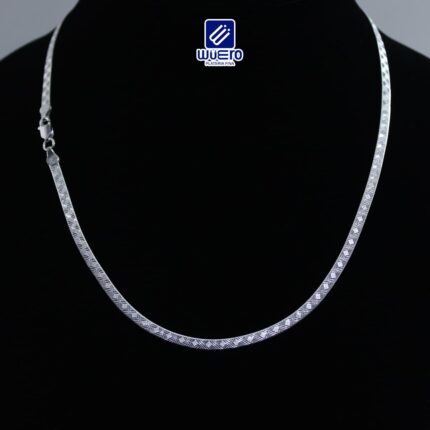 Cadena de plata italiana planchada con grabado en rombos 45 cm × 3 mm – Platería Wüero (cód. 5287)