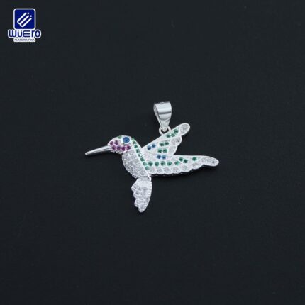 Dije colibrí en plata .925 con piedras de color – Platería Wüero (cód. 5310)