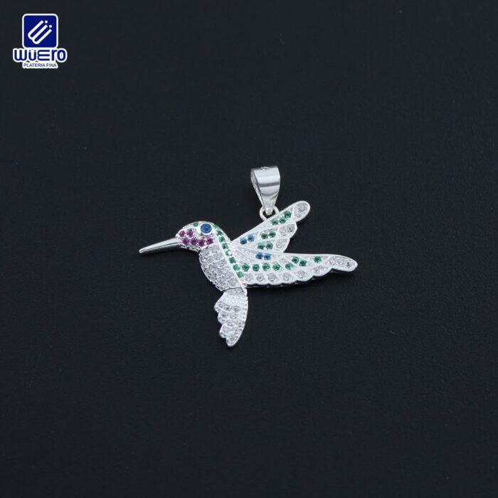 Dije colibrí en plata .925 con piedras de color – Platería Wüero (cód. 5310)